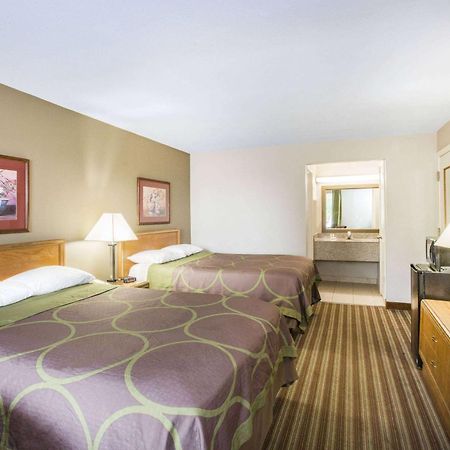 Super 8 By Wyndham Oxford Hotel Exterior photo